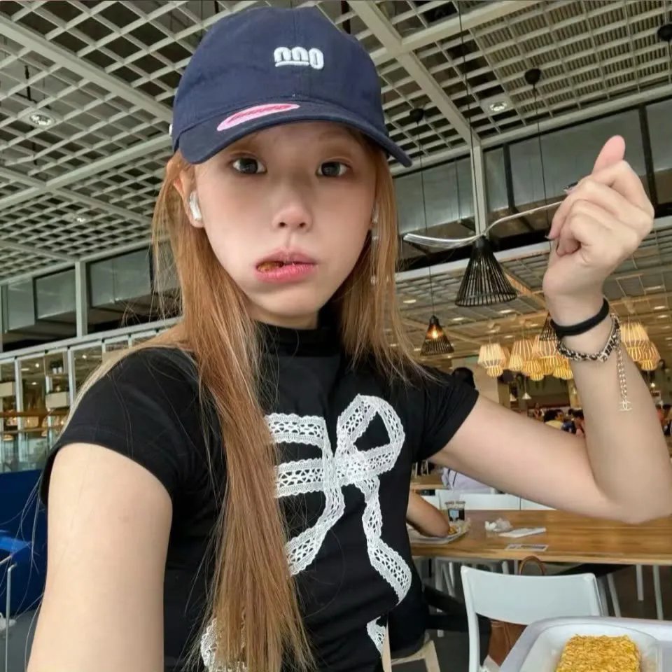 隔窗未了缘